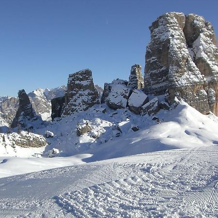 Villa Olimpia - Stayincortina Cortina dʼAmpezzo Eksteriør billede
